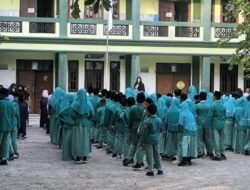MINU Karakter Bojonegoro Diserbu Orang Tua, Hari Pertama Sekolah Jadi Momen Tak Terlupakan