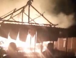 Kebakaran Mencekam di Bojonegoro: Api Melahap 3 Rumah Warga Jambean Kedungadem