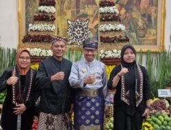 Bambang Sutrisno Generasi Ke V Ajaran Samin Surosentiko Ikuti Upacara Detik – Detik Proklamasi Atas Undangan Gubernur