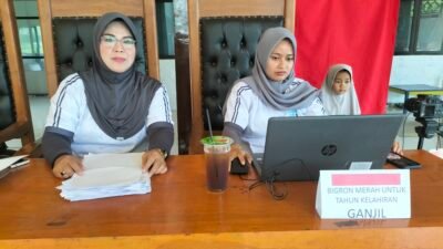 Dengan Program Jemput Bola Dispendukcapil Bojonegoro Turun ke Desa, Rekam KIA