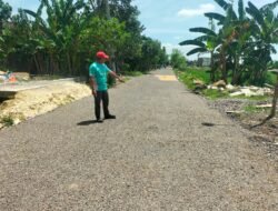 Warga Menyambut Gembira Dengan Dibangunnya Jalan Poros Dusun Bubuk Mayangkawis