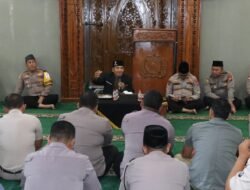 Binrohtal Polres Nganjuk Tekankan Pentingnya Salat Tepat Waktu sebagai Cermin Disiplin Anggota