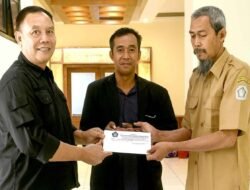 PJI Lamongan Serahkan Program Kerja, Targetkan Desa Tak Takut Lagi pada Oknum Wartawan