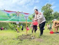 Cegah Bencana Alam dan Dukung Swasembada Pangan, Polres Blora Gelar Penanaman Pohon di Jiken