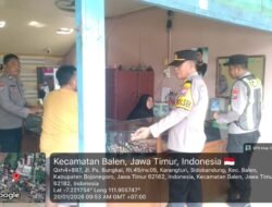 Kapolsek Balen pimpin langsung patroli dialogis di pertokoan emas
