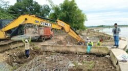 Dinas PU SDA Pastikan Penanganan Tebing Bengawan Solo di Lebaksari Tetap Berjalan Sesuai Teknis