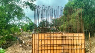Proyek Pembangunan Jembatan Desa Buntalan – Temayang , 4 Bulan Baru Capai 35 Persen