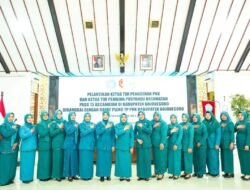 Cantika Wahono Resmi Melantik Ketua Tim PKK Sekaligus Pembina Posyandu Untuk 15 Kecamatan