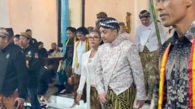 Rangkaian Tradisi Malem Selikuran Ramadan, Pakubuwono XIV Purboyo Pimpin Kirab dari Keraton ke Taman Sriwedari