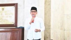 Bupati Setyo Wahono Dan Istri Sholat Ied di Masjid Baabus Shofa Bersama Warga