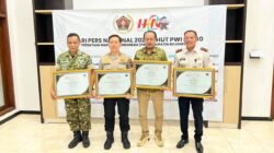 Prestasi Membanggakan, Pimpinan Lapas Bojonegoro Terima Angling Dharma Award
