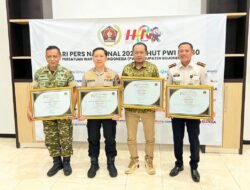 Prestasi Membanggakan, Pimpinan Lapas Bojonegoro Terima Angling Dharma Award