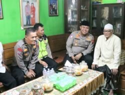 Sambangi Ponpes Al Ikhlas Beran, Kapolres Blora Sosialisasikan Rekrutmen Polri Jalur Bakomsus