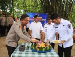 Resmikan Jembatan Merah Putih, Kapolres Tuban Tekankan Manfaat Bagi Warga
