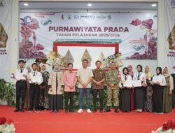 Hadiri Purnawiyata Siswa SMPN 2 Purwosari, Bupati Bojonegoro Tegaskan Pentingnya Pendidikan Tinggi untuk Masa Depan