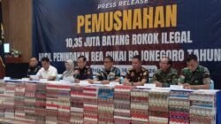 Gempur Rokok Ilegal, Bupati Bojonegoro Saksikan Pemusnahan 10 Juta Lebih Batang Rokok