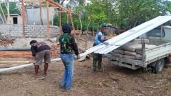 Sinergi TNI dan Masyarakat Percepat Rehabilitasi Rumah Tidak Layak Huni di Dompu