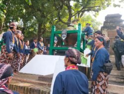 Tradisi Sakral Nguras Enceh Sultan Agung Dipadati Ribuan Peziarah, Air Gentong Pusaka Dipercaya Membawa Berkah