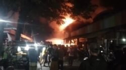 Kebakaran Hebat di Pasar Agrobis Babat, 10 Ruko Ludes Dilalap Api, Kerugian Capai Rp1 Miliar
