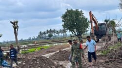 Pastikan Kualitas, Dansatgas TMMD 129 Kodim Belu Tinjau Pembangunan Jalan Usaha Tani