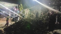Tak Kenal Waktu, Satgas TMMD Ke-129 Bersama Masyarakat Percepat Pembangunan Mushola