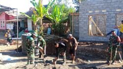 Satgas TMMD Ke-129 Terus Kebut Pembangunan Dinding Mushola Bersama Warga