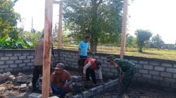 Satgas TMMD ke-129 Kodim 1614/Dompu Bersama Warga Percepat Pembangunan RTLH Milik Kamaludin