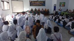 Satgas TMMD Ke-129 Kodim 1614/Dompu Bekali Pelajar SMKN 1 Manggelewa dengan Penyuluhan Bahaya Narkoba