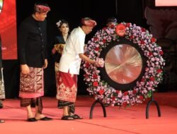 Tutup PKB ke-48 dan Buka Festival Seni Bali Jani VIII 2026, Gubernur Koster: Jangan Bosan, Bali Terkenal karena Budaya