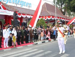 Upacara Penurunan Bendera di Bojonegoro Berlangsung Khidmat, Kobarkan Semangat Nasionalisme