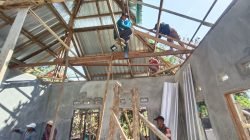 Kebersamaan TNI dan Masyarakat Percepat Pembangunan Mushola Baiturahman