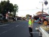 Cegah Terjadinya Kemacetan dan Laka Lantas, Personil Polsek Penebel Melaksanakan Strong Point Pagi