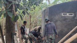 Rehabilitasi Mushola Baiturahman Terus Berlanjut, Satgas TMMD Fokus Plester MCK