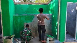 Satgas TMMD ke-129 Kodim 1614/Dompu dan Warga Lembur Malam Tuntaskan Rehabilitasi MCK Musala Baiturahman