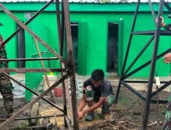 Wujudkan Sarana Air Bersih, Satgas TMMD 129 Bersama Santri Bergotong Royong