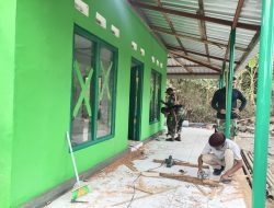 Gotong Royong, Satgas TMMD 129 Bersama Warga Percepat Penyelesaian Rehabilitasi Mushola