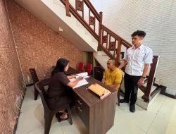 Tuntaskan Proses Penyidikan, Unit Reskrim Polsek Dentim Serahkan Tersangka dan BB ke Kejari Denpasar