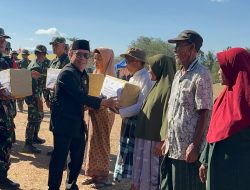 TNI Bersama Baznas dan Dinkes Dompu Berikan Sembako serta Layanan Kesehatan Gratis