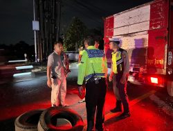 Polsek Tabanan Respon Layanan Pengaduan Call Center 110 Polri, Kecelakaan Truk Tabrak Pembatas Jalan di Jembatan Yeh Empas