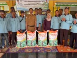 Beban Ringan, Hasil Panen Digenjot: Petani Tembakau Bojonegoro Gembira Terima Pupuk