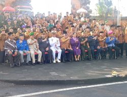 Personel Kodim Tabanan Bersama PEPABRI Kenang Jasa Pahlawan melalui Ziarah dan Tabur Bunga