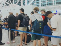 Pelayanan Humanis Polres Bandara, Sapa Wisatawan di Terminal Internasional