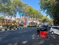 Satlantas Polres Bandara Atur Lalu Lintas, Jalur Keluar Masuk Bandara Lancar