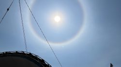 Langit Bojonegoro Muncul Cincin Raksasa di Sekitar Matahari, Ini Penjelasan Ilmiahnya
